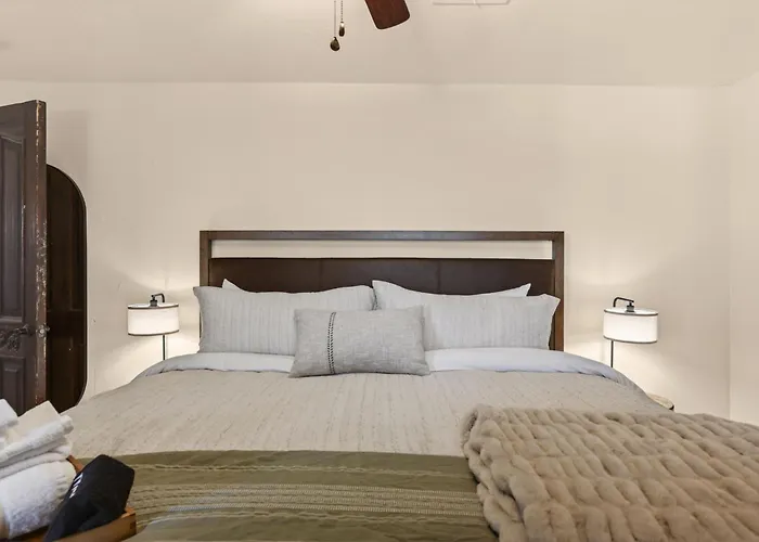 Holiday home Desert Resort: Pool, Hot Tub, Golf Cave Creek