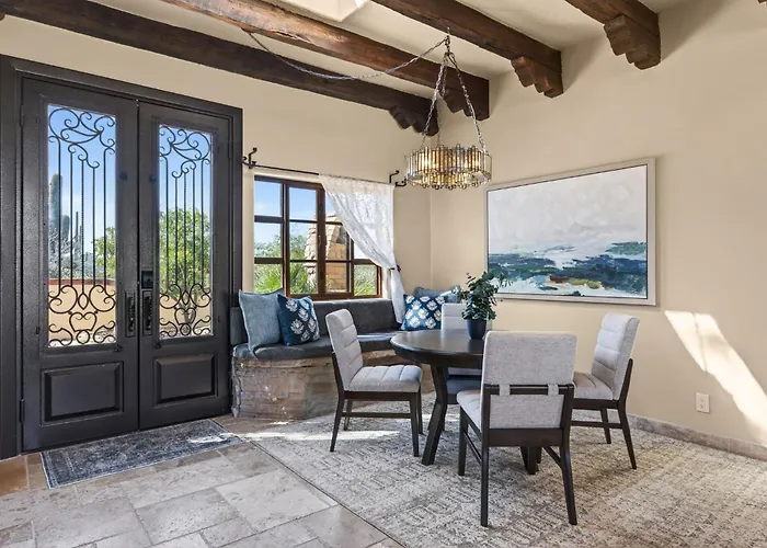 Desert Resort: Pool, Hot Tub, Golf Holiday home *