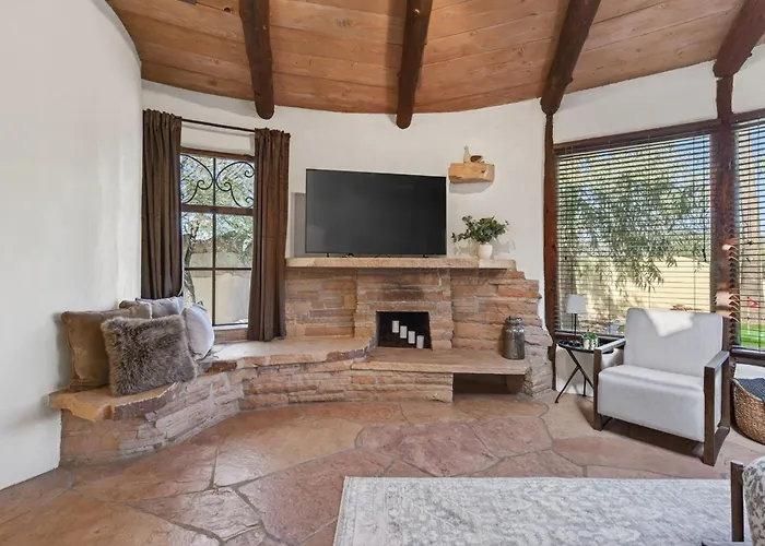 Desert Resort: Pool, Hot Tub, Golf Holiday home *