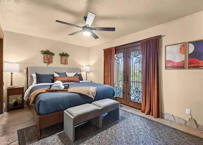 Desert Resort: Pool, Hot Tub, Golf Holiday home Cave Creek