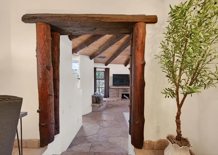 Desert Resort: Pool, Hot Tub, Golf Cave Creek